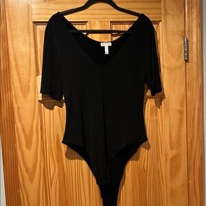 Leith V neck Bodysuit